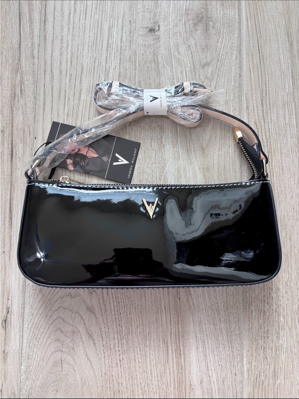 NWT Vanessa Williams Patent Leather Baguette Bag Shoulder Purse Black